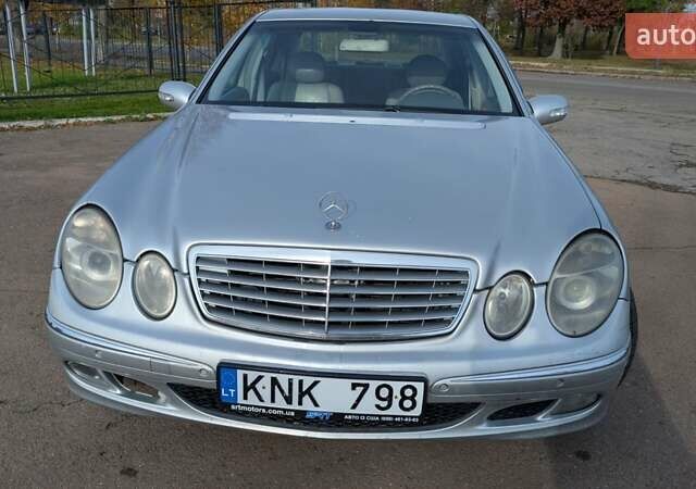 Серый Мерседес Е-Класс, объемом двигателя 2.2 л и пробегом 353 тыс. км за 3100 $, фото 4 на Automoto.ua