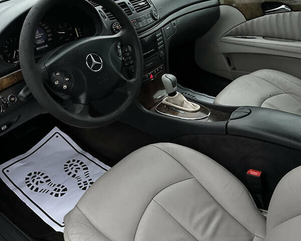 Сірий Мерседес Е-Клас, об'ємом двигуна 2.15 л та пробігом 200 тис. км за 5100 $, фото 10 на Automoto.ua