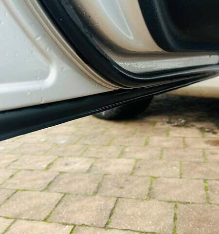 Серый Мерседес Е-Класс, объемом двигателя 3.2 л и пробегом 528 тыс. км за 4500 $, фото 13 на Automoto.ua