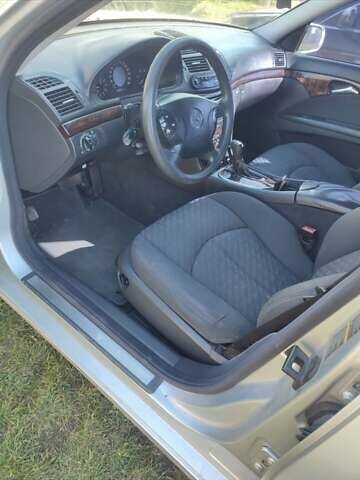 Сірий Мерседес Е-Клас, об'ємом двигуна 2.15 л та пробігом 412 тис. км за 5600 $, фото 8 на Automoto.ua