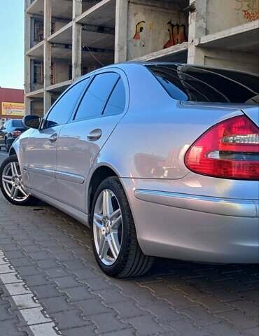 Серый Мерседес Е-Класс, объемом двигателя 1.8 л и пробегом 289 тыс. км за 7150 $, фото 4 на Automoto.ua