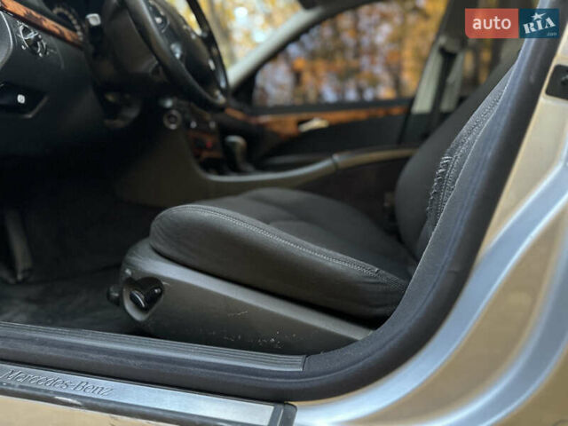 Мерседес Е-Клас 2004 у Тернополі на Automoto.ua Сірий Мерседес Е-Клас, об'ємом двигуна 2.2 л та пробігом 333 тис. км за 5750 $, фото 21 на Automoto.ua