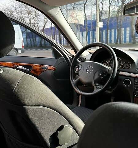 Сірий Мерседес Е-Клас, об'ємом двигуна 1.8 л та пробігом 230 тис. км за 5700 $, фото 13 на Automoto.ua