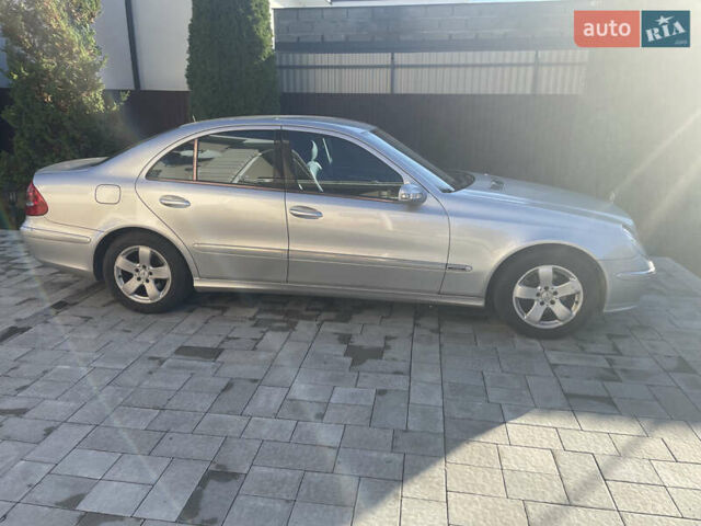 Серый Мерседес Е-Класс, объемом двигателя 3.2 л и пробегом 356 тыс. км за 7800 $, фото 12 на Automoto.ua