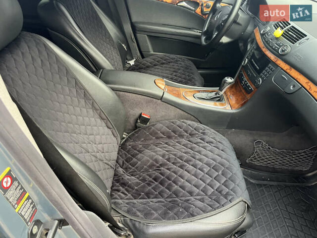 Серый Мерседес Е-Класс, объемом двигателя 2.2 л и пробегом 359 тыс. км за 6450 $, фото 36 на Automoto.ua