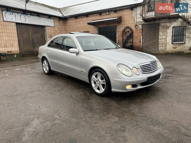 Сірий Мерседес Е-Клас, об'ємом двигуна 3.2 л та пробігом 272 тис. км за 3850 $, фото 7 на Automoto.ua