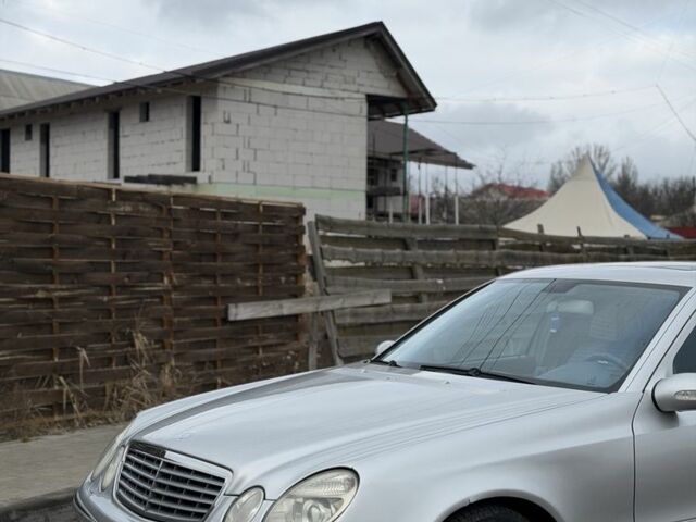 Сірий Мерседес Е-Клас, об'ємом двигуна 2.7 л та пробігом 359 тис. км за 4350 $, фото 5 на Automoto.ua