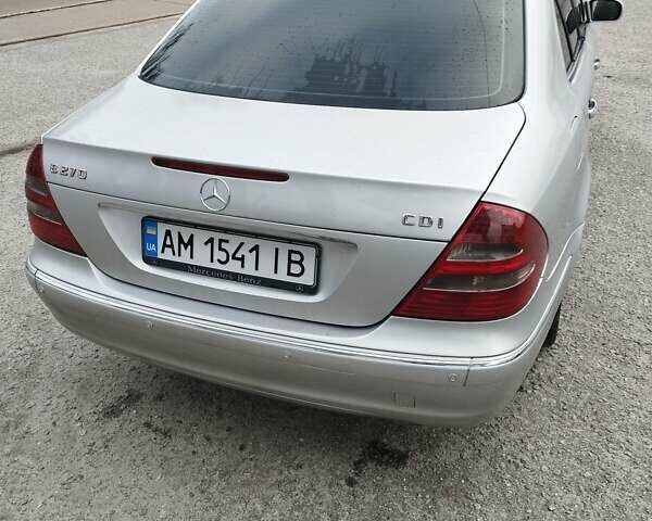 Сірий Мерседес Е-Клас, об'ємом двигуна 2.7 л та пробігом 400 тис. км за 7200 $, фото 4 на Automoto.ua