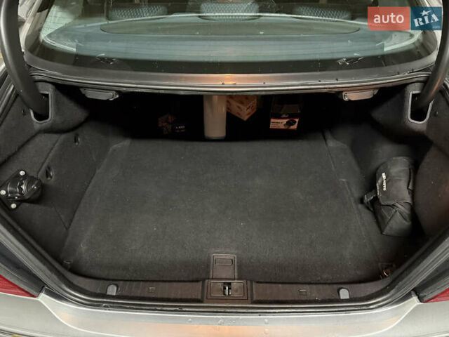 Серый Мерседес Е-Класс, объемом двигателя 2.15 л и пробегом 306 тыс. км за 7800 $, фото 14 на Automoto.ua