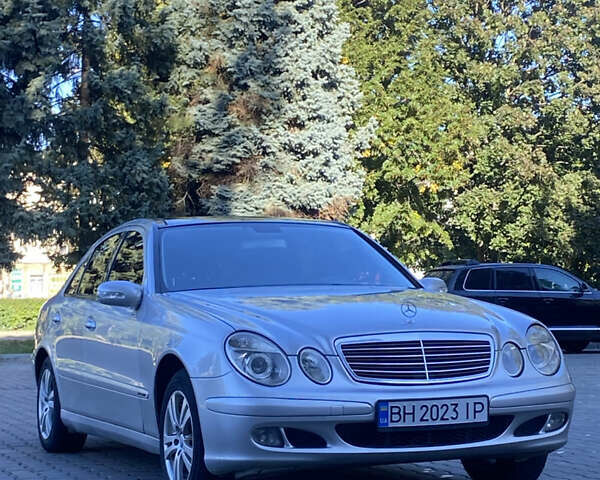 Сірий Мерседес Е-Клас, об'ємом двигуна 2.2 л та пробігом 300 тис. км за 6200 $, фото 11 на Automoto.ua