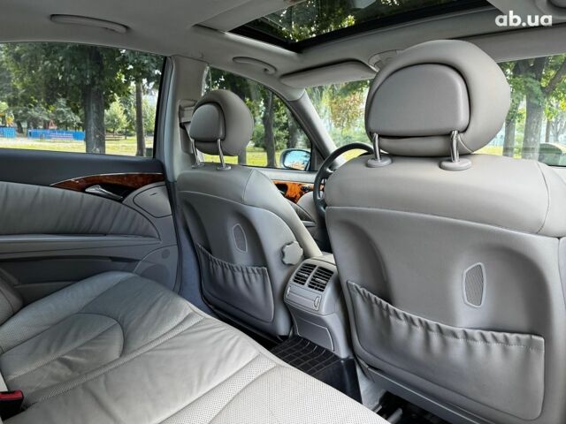 Серый Мерседес Е-Класс, объемом двигателя 2.6 л и пробегом 445 тыс. км за 6980 $, фото 29 на Automoto.ua