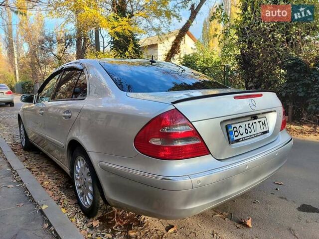 Серый Мерседес Е-Класс, объемом двигателя 2.1 л и пробегом 443 тыс. км за 8300 $, фото 3 на Automoto.ua