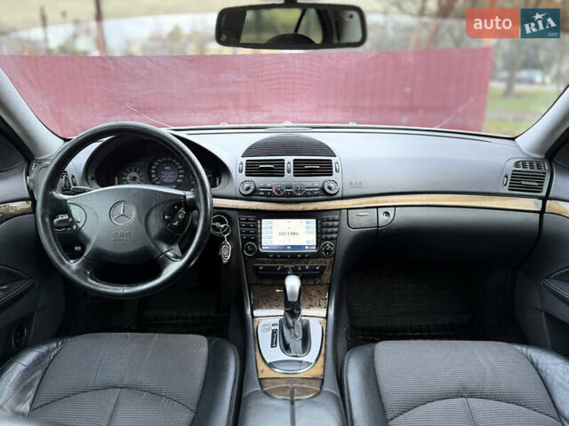 Серый Мерседес Е-Класс, объемом двигателя 3.22 л и пробегом 368 тыс. км за 7499 $, фото 14 на Automoto.ua