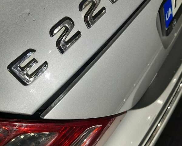 Серый Мерседес Е-Класс, объемом двигателя 2.15 л и пробегом 400 тыс. км за 6300 $, фото 6 на Automoto.ua