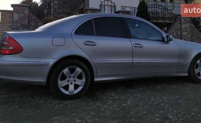 Серый Мерседес Е-Класс, объемом двигателя 2.6 л и пробегом 232 тыс. км за 6599 $, фото 4 на Automoto.ua