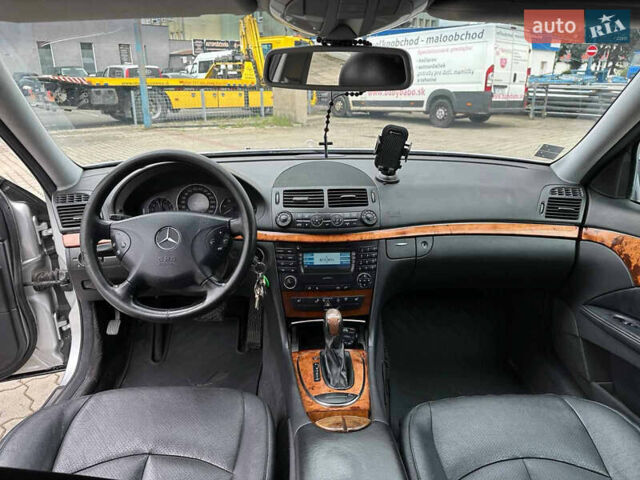 Сірий Мерседес Е-Клас, об'ємом двигуна 0 л та пробігом 370 тис. км за 2905 $, фото 15 на Automoto.ua