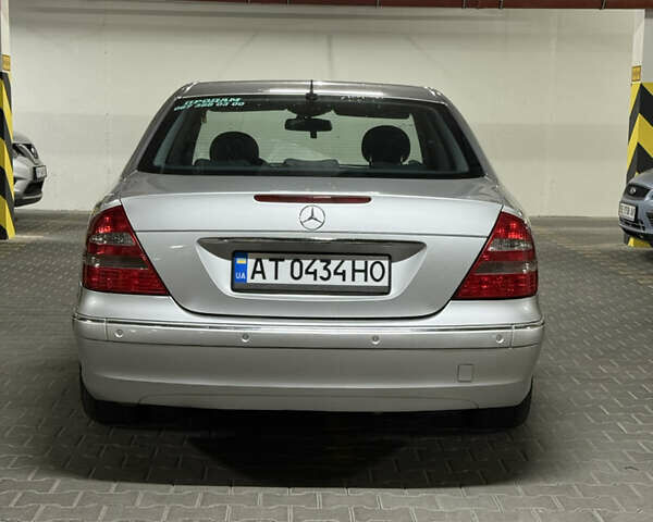 Серый Мерседес Е-Класс, объемом двигателя 2.15 л и пробегом 306 тыс. км за 7800 $, фото 5 на Automoto.ua