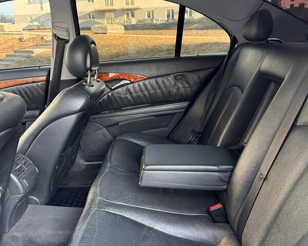 Серый Мерседес Е-Класс, объемом двигателя 3.22 л и пробегом 408 тыс. км за 8200 $, фото 11 на Automoto.ua