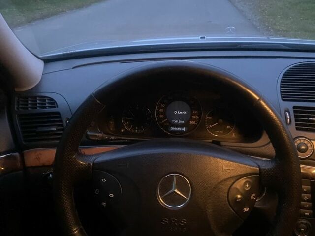 Сірий Мерседес Е-Клас, об'ємом двигуна 2.7 л та пробігом 100 тис. км за 3300 $, фото 11 на Automoto.ua