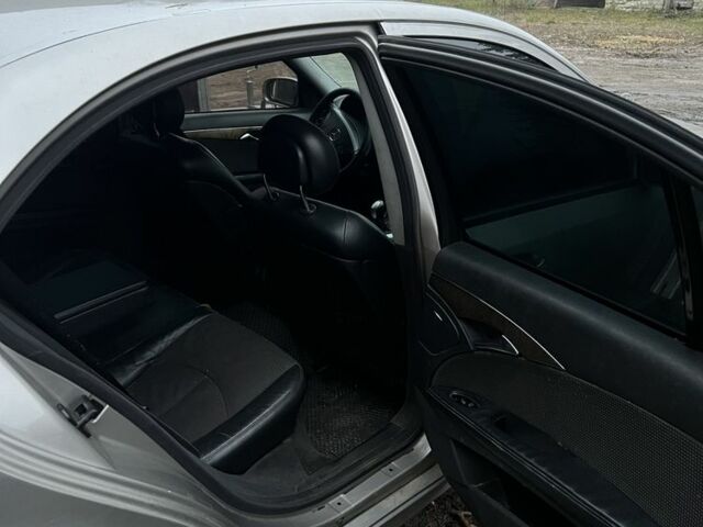 Сірий Мерседес Е-Клас, об'ємом двигуна 3.2 л та пробігом 340 тис. км за 4500 $, фото 5 на Automoto.ua