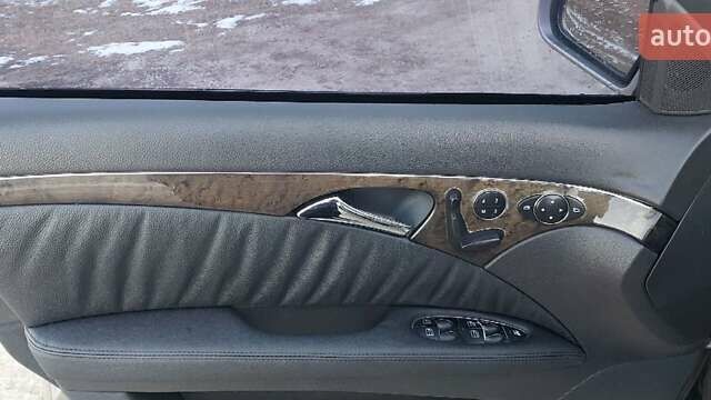 Серый Мерседес Е-Класс, объемом двигателя 2.6 л и пробегом 214 тыс. км за 6300 $, фото 21 на Automoto.ua