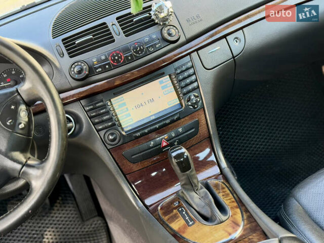 Сірий Мерседес Е-Клас, об'ємом двигуна 2.7 л та пробігом 400 тис. км за 8300 $, фото 47 на Automoto.ua