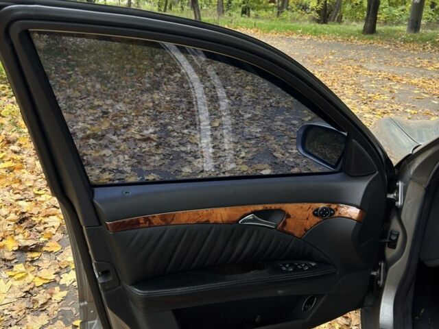 Мерседес Е-Класс 2004 в Одессе на Automoto.ua Серый Мерседес Е-Класс, объемом двигателя 3.2 л и пробегом 200 тыс. км за 8500 $, фото 11 на Automoto.ua