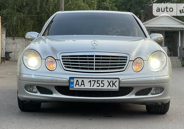 Сірий Мерседес Е-Клас, об'ємом двигуна 2.2 л та пробігом 390 тис. км за 7500 $, фото 3 на Automoto.ua