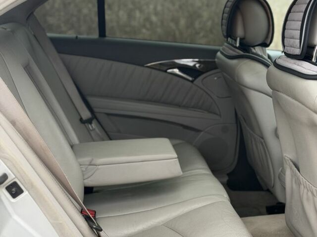 Сірий Мерседес Е-Клас, об'ємом двигуна 2.7 л та пробігом 359 тис. км за 4350 $, фото 17 на Automoto.ua