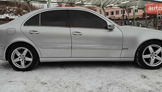Сірий Мерседес Е-Клас, об'ємом двигуна 2.69 л та пробігом 360 тис. км за 7777 $, фото 11 на Automoto.ua