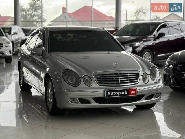 Серый Мерседес Е-Класс, объемом двигателя 2.7 л и пробегом 254 тыс. км за 8790 $, фото 2 на Automoto.ua