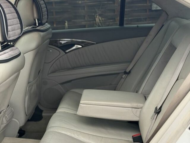 Сірий Мерседес Е-Клас, об'ємом двигуна 2.7 л та пробігом 359 тис. км за 4350 $, фото 18 на Automoto.ua