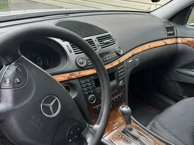 Серый Мерседес Е-Класс, объемом двигателя 2.7 л и пробегом 502 тыс. км за 6500 $, фото 7 на Automoto.ua