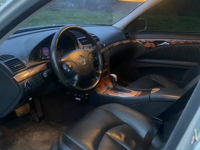 Сірий Мерседес Е-Клас, об'ємом двигуна 2.7 л та пробігом 100 тис. км за 3300 $, фото 14 на Automoto.ua