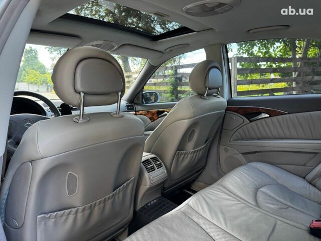 Серый Мерседес Е-Класс, объемом двигателя 2.6 л и пробегом 445 тыс. км за 6980 $, фото 25 на Automoto.ua