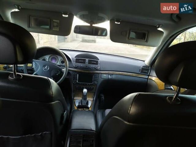 Серый Мерседес Е-Класс, объемом двигателя 2.6 л и пробегом 232 тыс. км за 6599 $, фото 14 на Automoto.ua