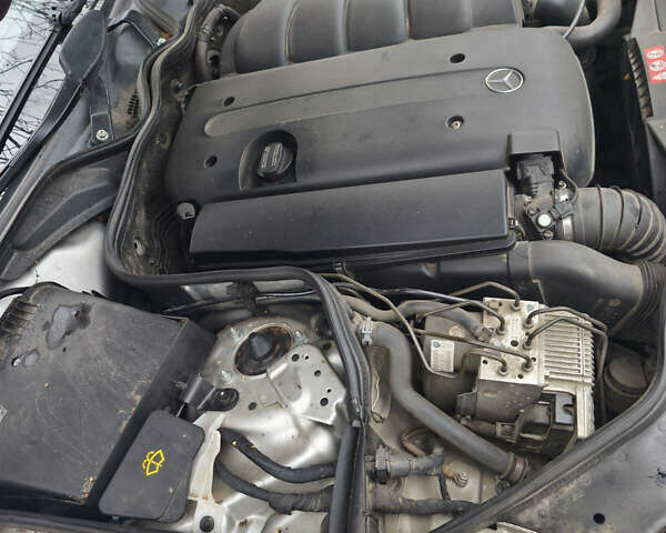 Мерседес Е-Клас 2004 у Чернігові на Automoto.ua Сірий Мерседес Е-Клас, об'ємом двигуна 2.2 л та пробігом 380 тис. км за 7000 $, фото 16 на Automoto.ua