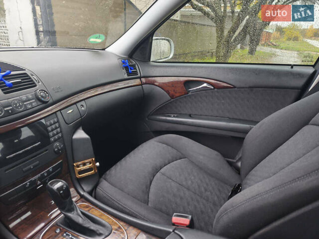 Мерседес Е-Клас 2004 у Чернігові на Automoto.ua Сірий Мерседес Е-Клас, об'ємом двигуна 2.2 л та пробігом 380 тис. км за 7000 $, фото 14 на Automoto.ua