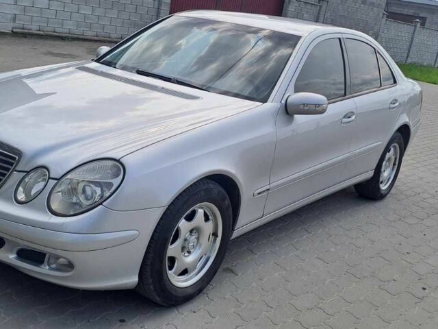 Сірий Мерседес Е-Клас, об'ємом двигуна 2.1 л та пробігом 375 тис. км за 8300 $, фото 4 на Automoto.ua