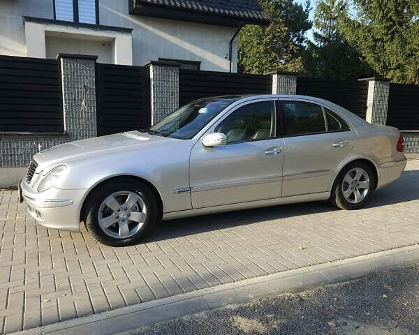 Сірий Мерседес Е-Клас, об'ємом двигуна 3.2 л та пробігом 263 тис. км за 7250 $, фото 14 на Automoto.ua