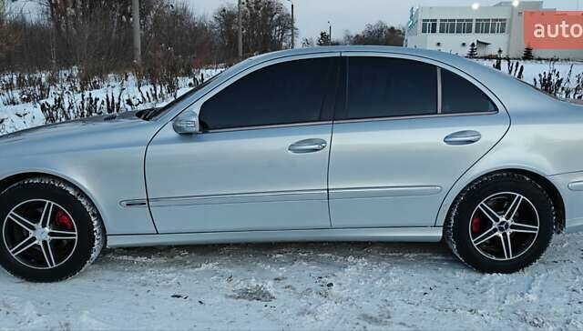 Сірий Мерседес Е-Клас, об'ємом двигуна 3.22 л та пробігом 495 тис. км за 7777 $, фото 7 на Automoto.ua