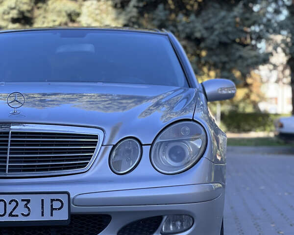 Сірий Мерседес Е-Клас, об'ємом двигуна 2.2 л та пробігом 300 тис. км за 6200 $, фото 8 на Automoto.ua