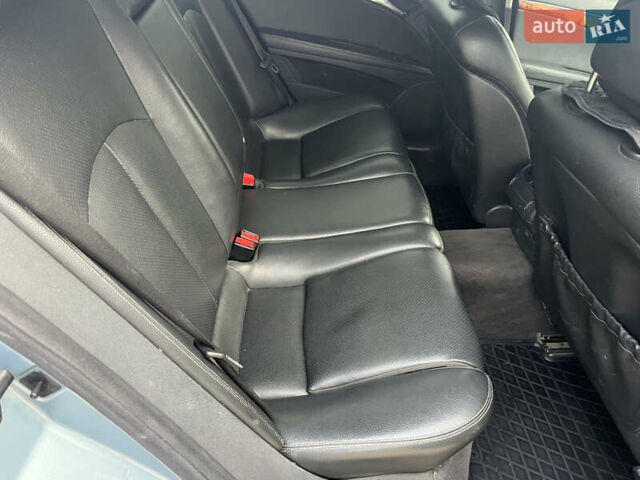 Серый Мерседес Е-Класс, объемом двигателя 2.2 л и пробегом 359 тыс. км за 6450 $, фото 38 на Automoto.ua