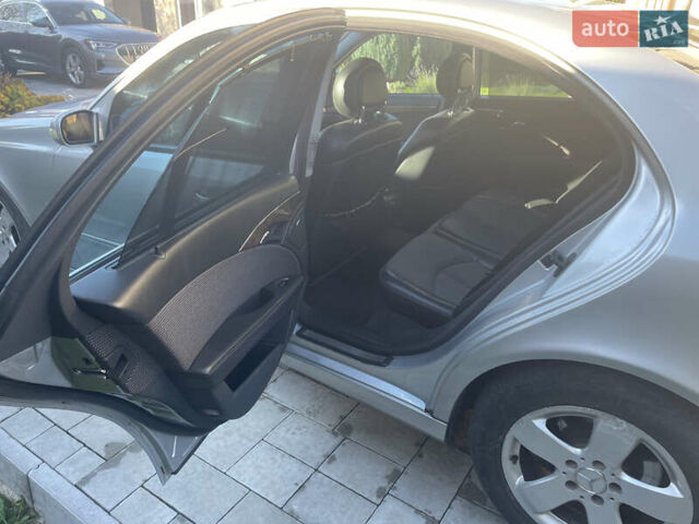 Серый Мерседес Е-Класс, объемом двигателя 3.2 л и пробегом 356 тыс. км за 7800 $, фото 15 на Automoto.ua