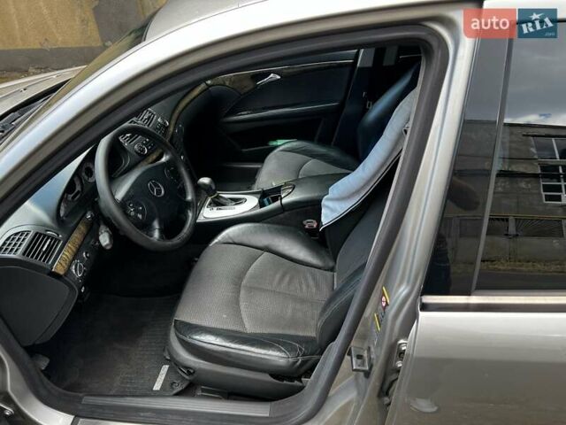 Серый Мерседес Е-Класс, объемом двигателя 1.8 л и пробегом 382 тыс. км за 6500 $, фото 3 на Automoto.ua