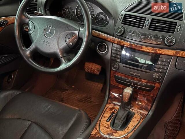 Серый Мерседес Е-Класс, объемом двигателя 2.7 л и пробегом 254 тыс. км за 8790 $, фото 20 на Automoto.ua