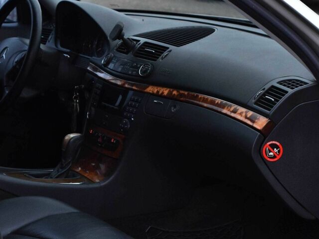 Сірий Мерседес Е-Клас, об'ємом двигуна 1.8 л та пробігом 482 тис. км за 6950 $, фото 12 на Automoto.ua