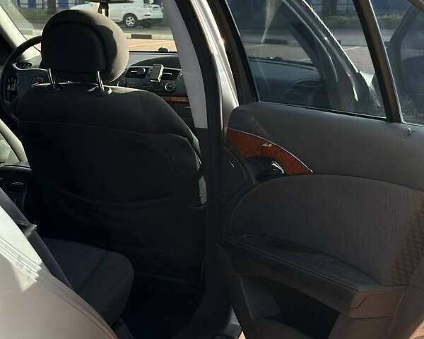 Сірий Мерседес Е-Клас, об'ємом двигуна 1.8 л та пробігом 230 тис. км за 5700 $, фото 19 на Automoto.ua