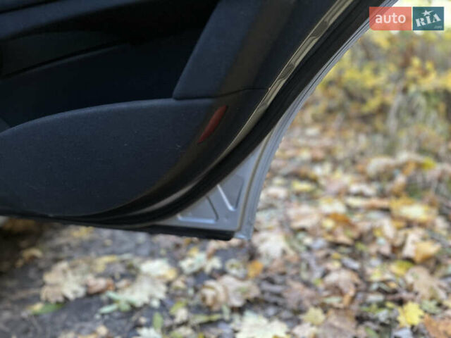 Мерседес Е-Клас 2004 у Тернополі на Automoto.ua Сірий Мерседес Е-Клас, об'ємом двигуна 2.2 л та пробігом 333 тис. км за 5750 $, фото 23 на Automoto.ua