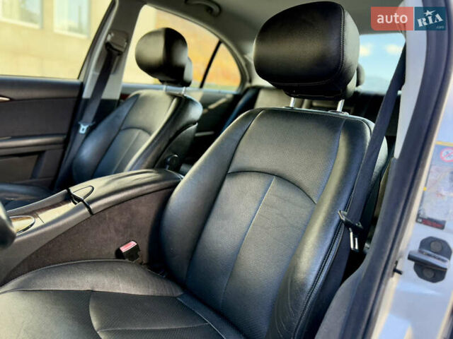 Сірий Мерседес Е-Клас, об'ємом двигуна 2.7 л та пробігом 400 тис. км за 8300 $, фото 42 на Automoto.ua